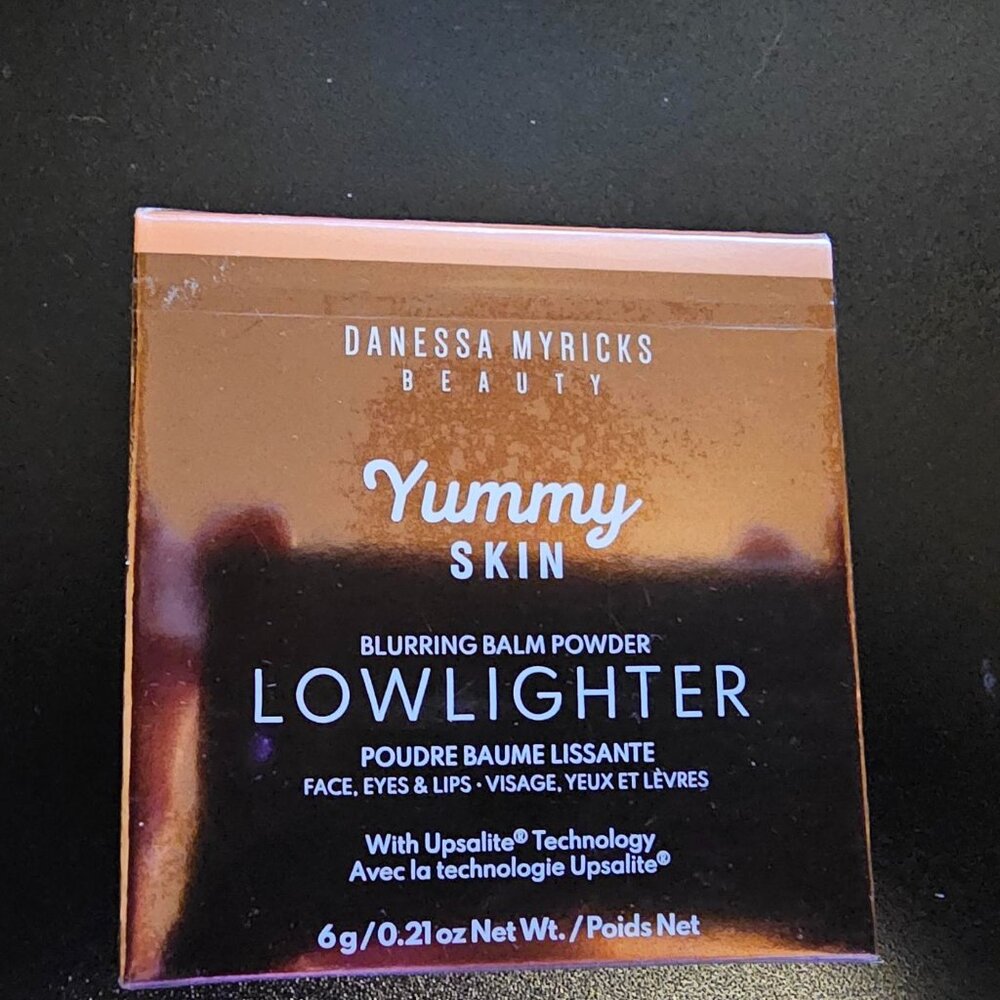 Danessa Myricks Beauty Yummy Skin Blurring Balm To Powder Lowlighter